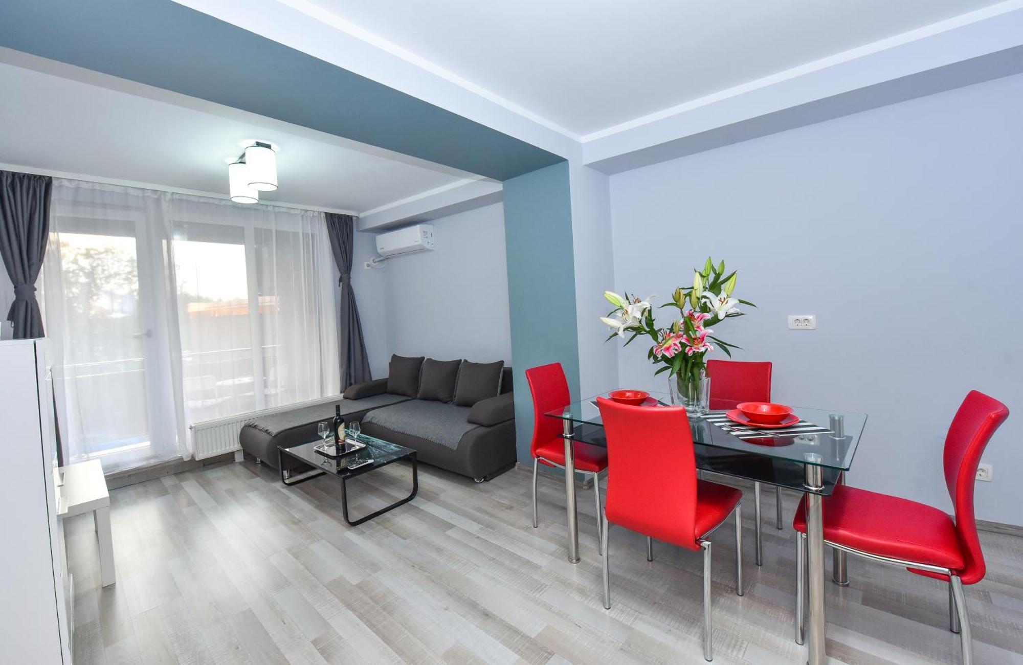 Dracula Adventure Tours Accommodation Bucureşti Ngoại thất bức ảnh
