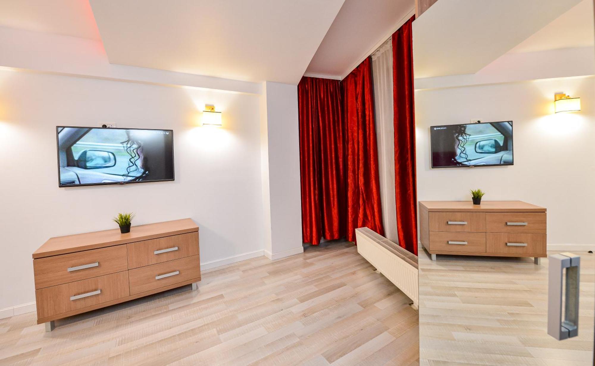 Dracula Adventure Tours Accommodation Bucureşti Ngoại thất bức ảnh